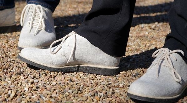 Die erste vegane, ehrliche & faire biologisch abbaubare Schuhkollektion! Biologisch abbaubare Schuhe - zero waste shoes - NOAH organic