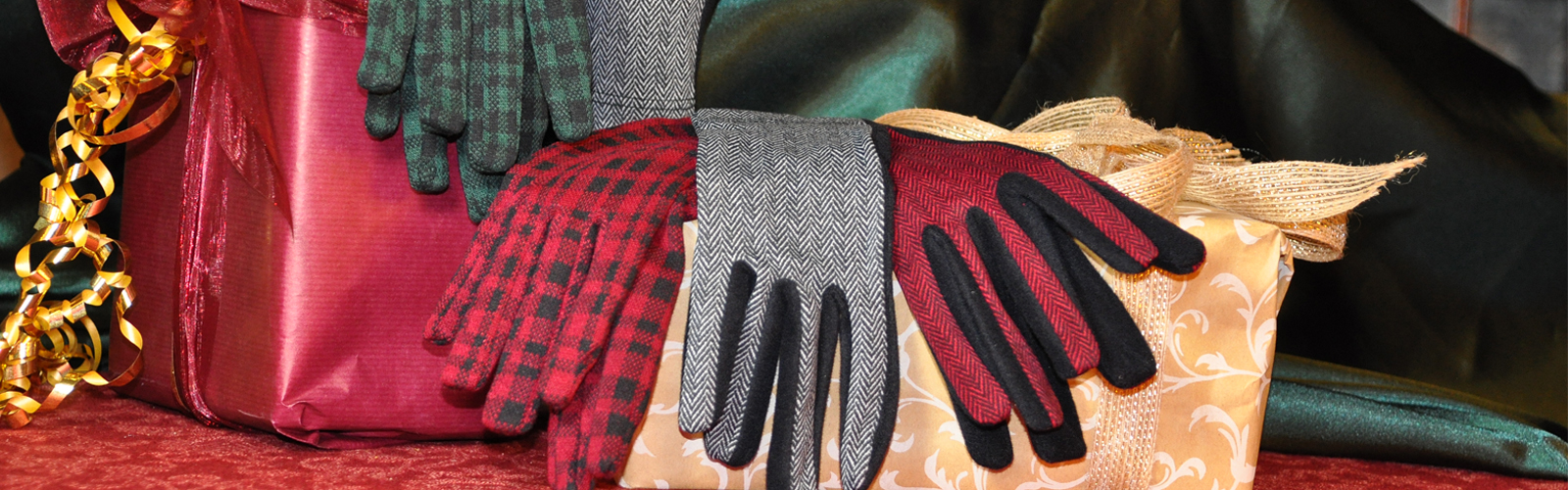 Vegan gloves & scarves