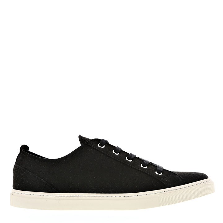 vegan casual sneakers