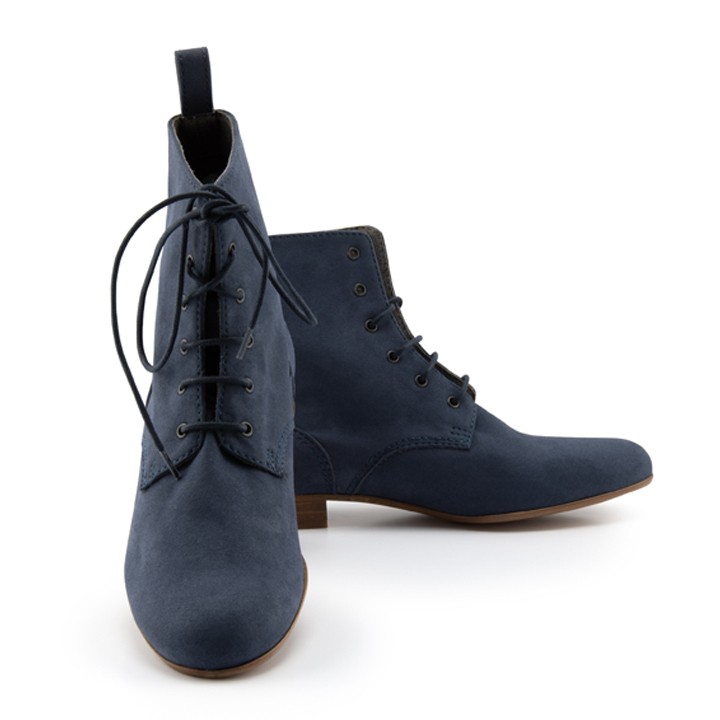 Blau